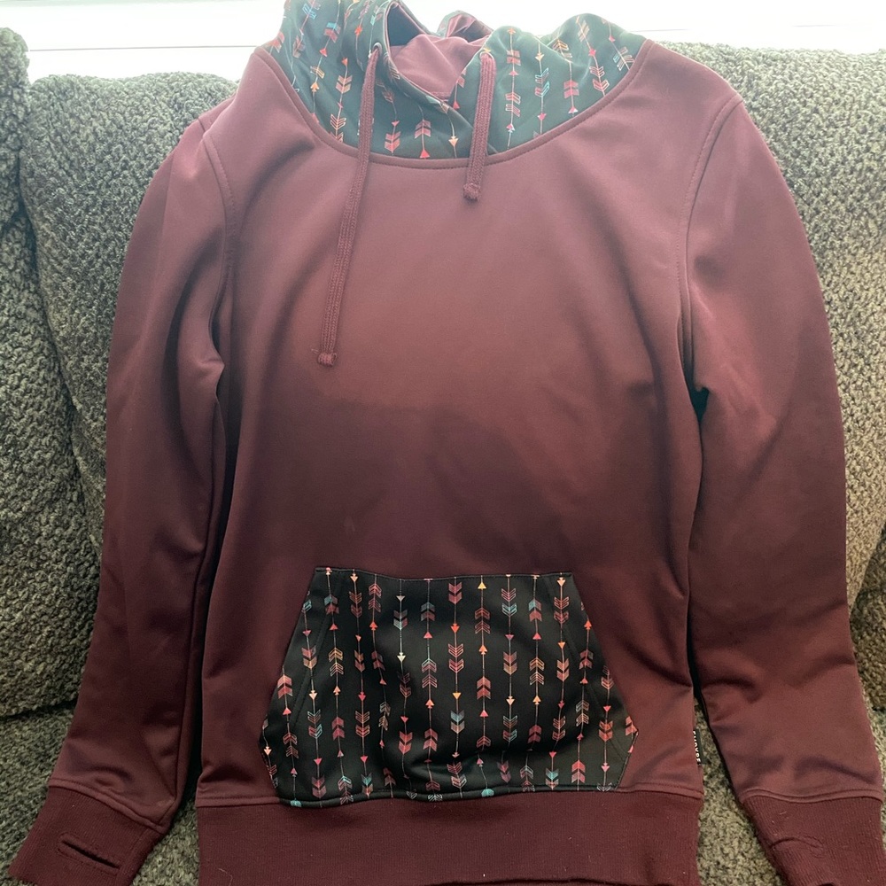 Empyre burgundy hoodie with arrow pattern
